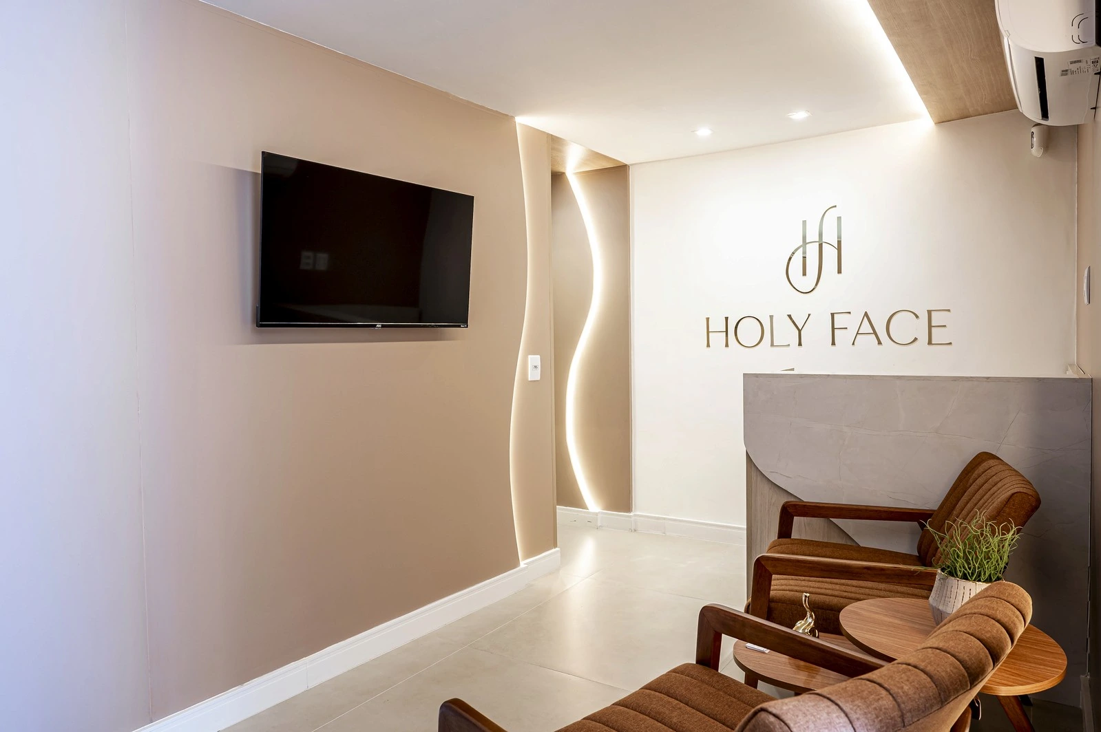 Clínica Holy Face